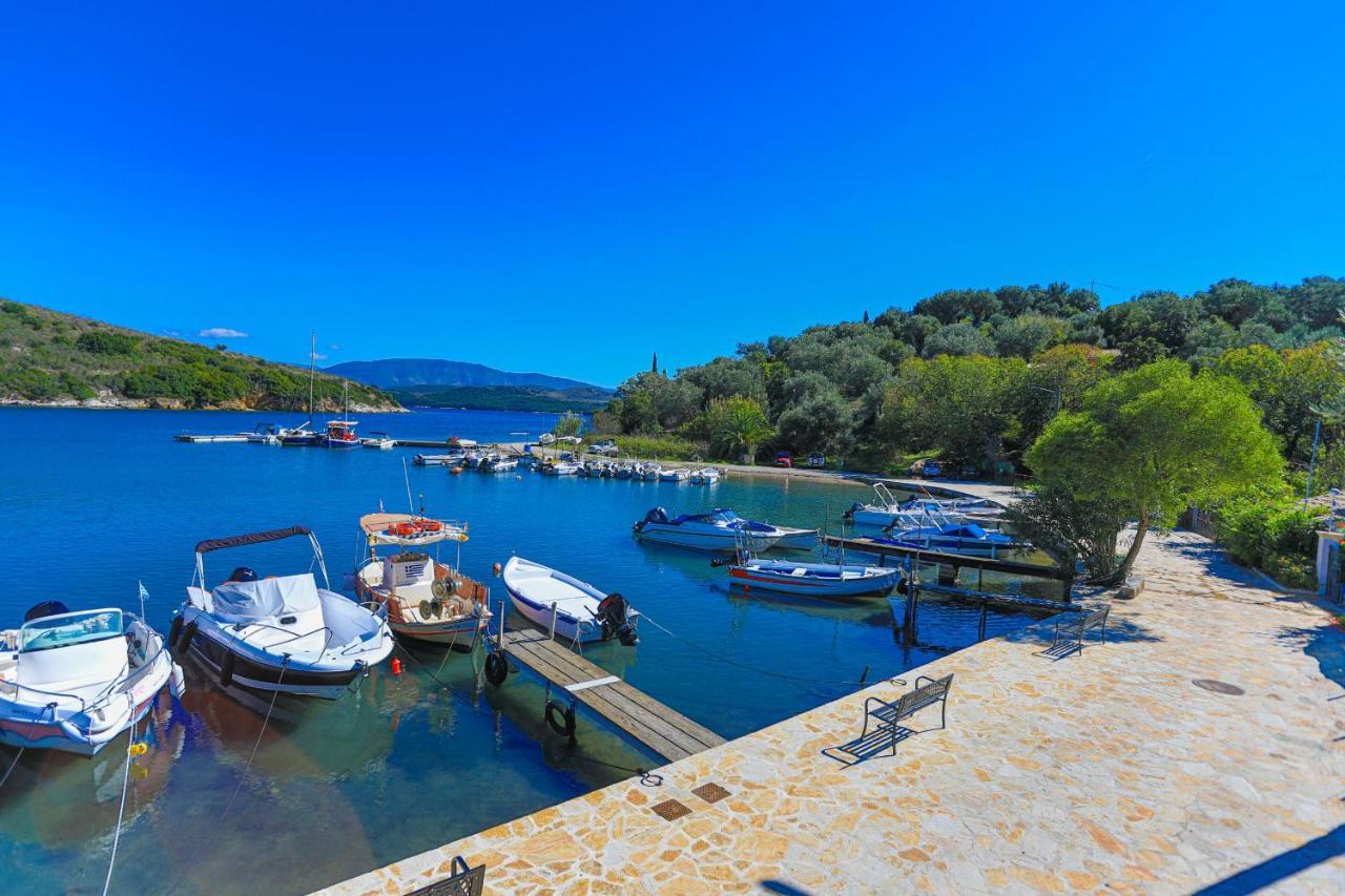 Theophilos Dio Agios Stefanos  외부 사진